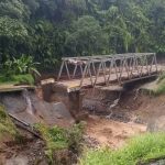 jembatan putus akibat banjir
