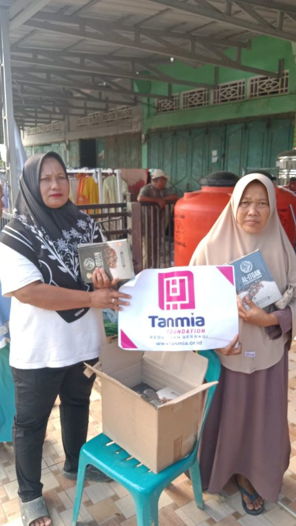 kayu glondongan banjir